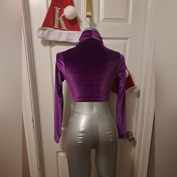 🆕️Cute Royal Purple Velvet Cropped Turtle Neck NWT Sz S - Picture 7 of 7